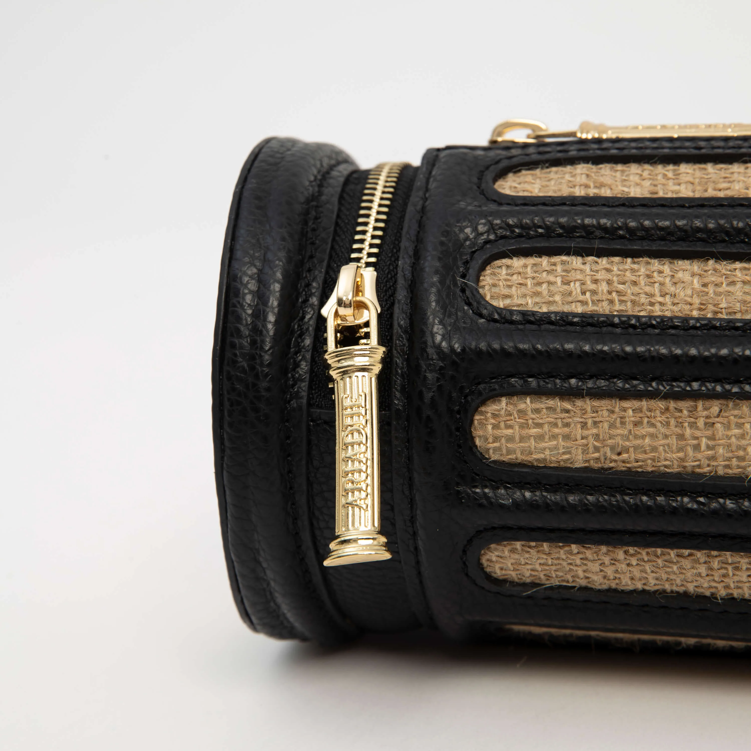 DORIC BLACK - ARIADNE ® Official Site