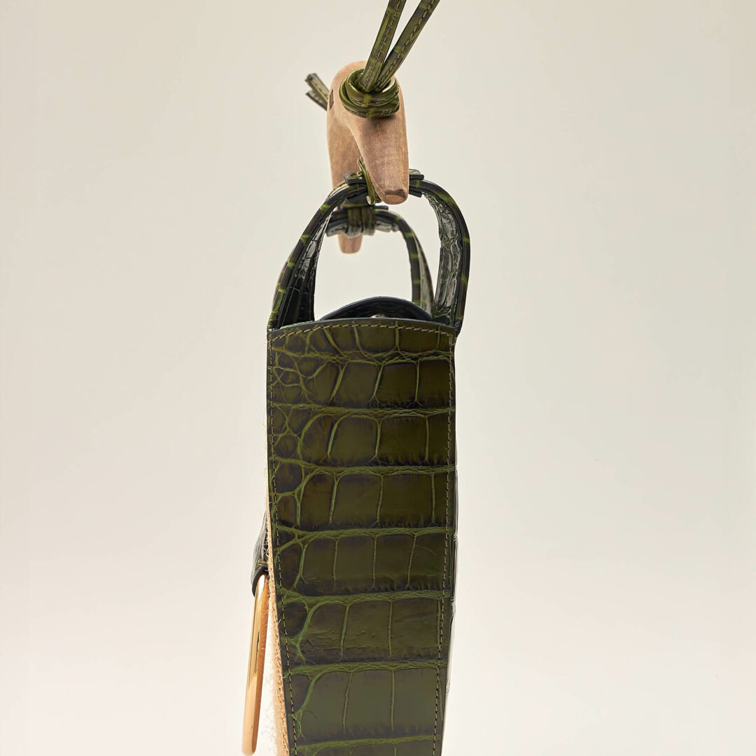 MINOTAUR OLIVE GREEN CROCODILE 11 5 Ariadne Ecom 0062 31 10 2023 Aestas11 01 2024 Ariadne Stilllife Pep Bornova15066 Pep Bornova gigapixel art scale 2 00x