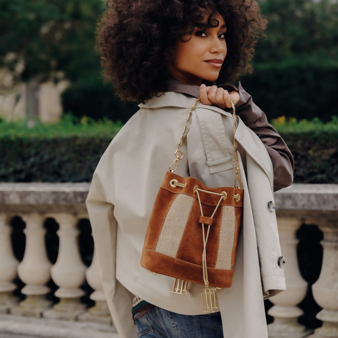 Alternative view of THEMIS AMBER SUEDE